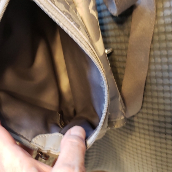 Coach crossbody - Picture 3 of 3